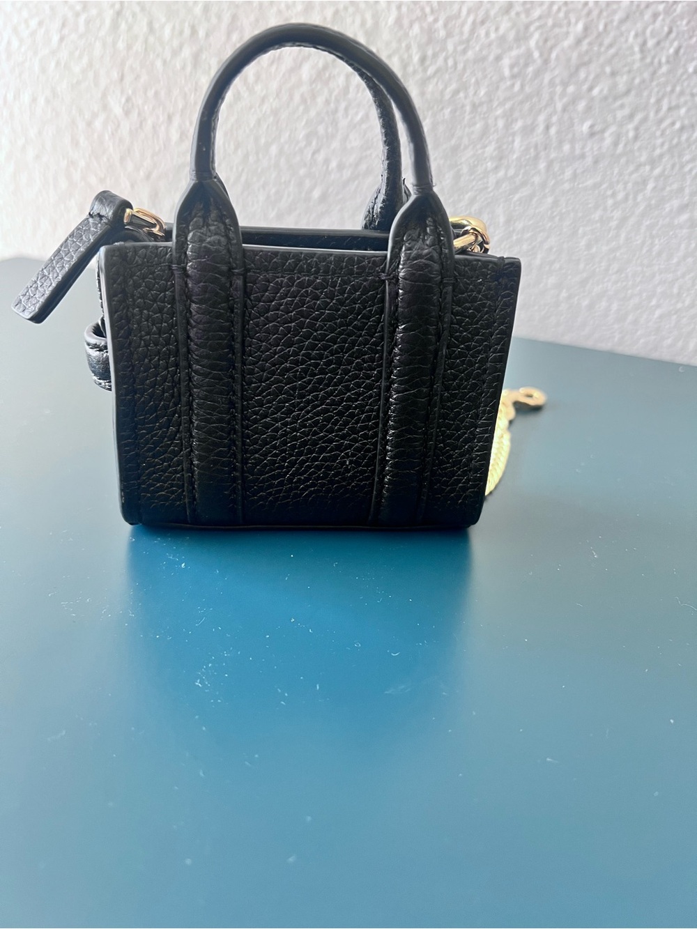 Marc Jacobs Black Mini Tote Bag with Gold Chain BAG CHARM - Picture 4 of 8